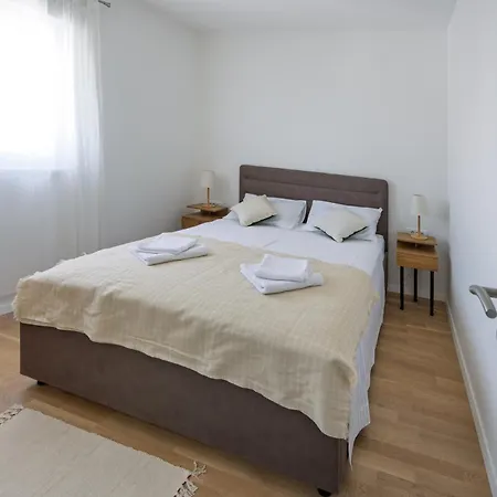 Nu Sea View Podstrana