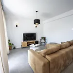 Nu Sea View Apartment *