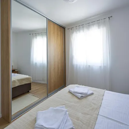 Nu Sea View Apartman
