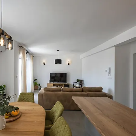 Nu Sea View Apartman