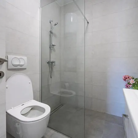 Nu Sea View Apartman